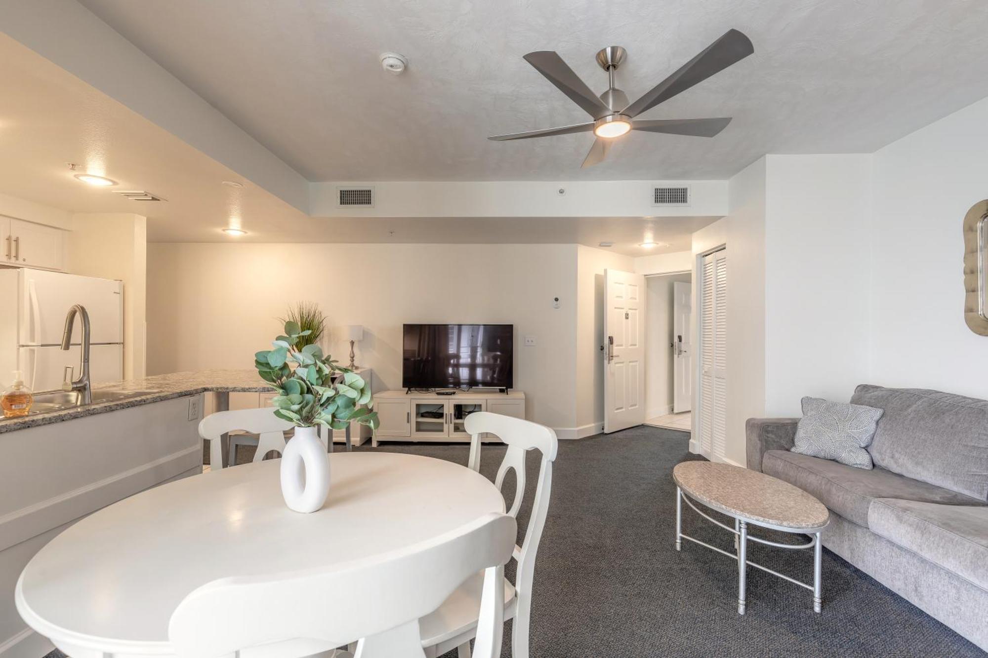 Beachfront Bliss At Ocean Walk Resort - Unit 1701 Daytona Beach Exterior photo
